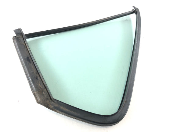 BMW M 535I E28 [1986] - Triangulär sidofönster på baksidan till höger