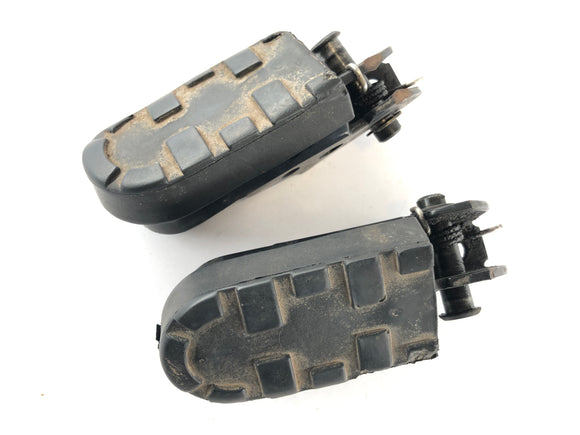 Triumph Tiger 900 T400 [1998] - Driverens fodstøtter til venstre og højre