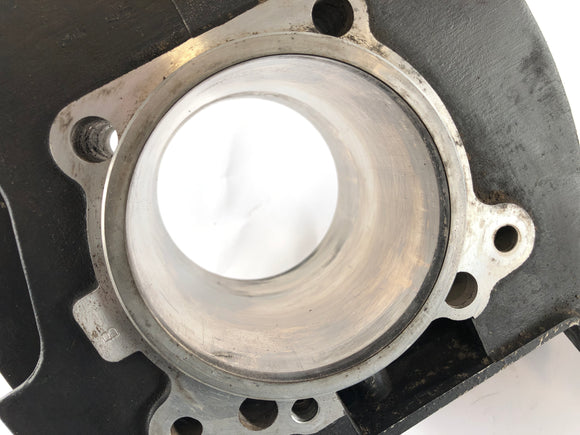 Ducati Paso 750 [1990] - válec s válcem na píst