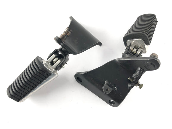 Yamaha XVS 650 Drag Star 4VR [1997] - Stuurprogramma's voetsteunen aan de rechterkant en links