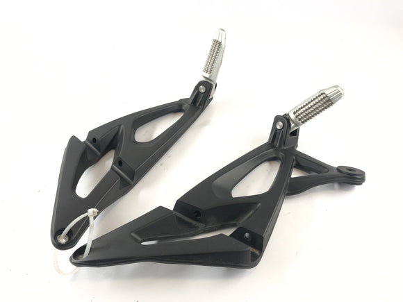 BMW K 1300 R [2010]  - 小儿脚凳套件