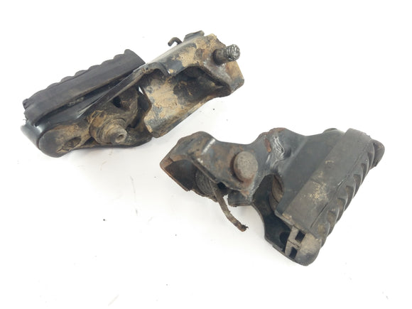 Honda NX 650 Dominator RD02 [1992] - Footrests's Driver's Footrests vlevo a vpravo