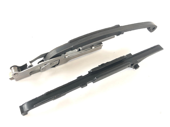 ホンダXRV 750アフリカツインRD04 [1993]  - レールとスライドレールコントロールチェーンシリンダーの後ろ