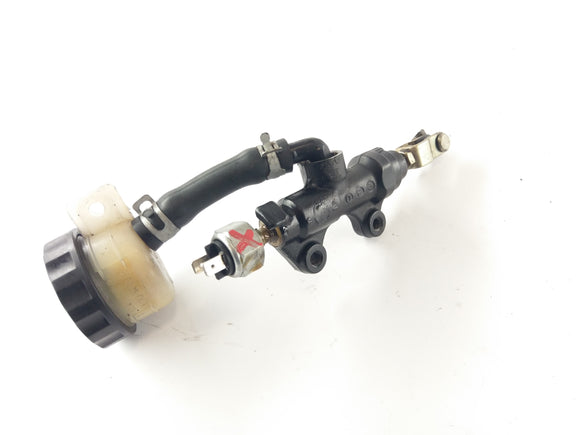 Triumph Sprint 955i RS T695 [2000]  - 後ろのブレーキポンプ