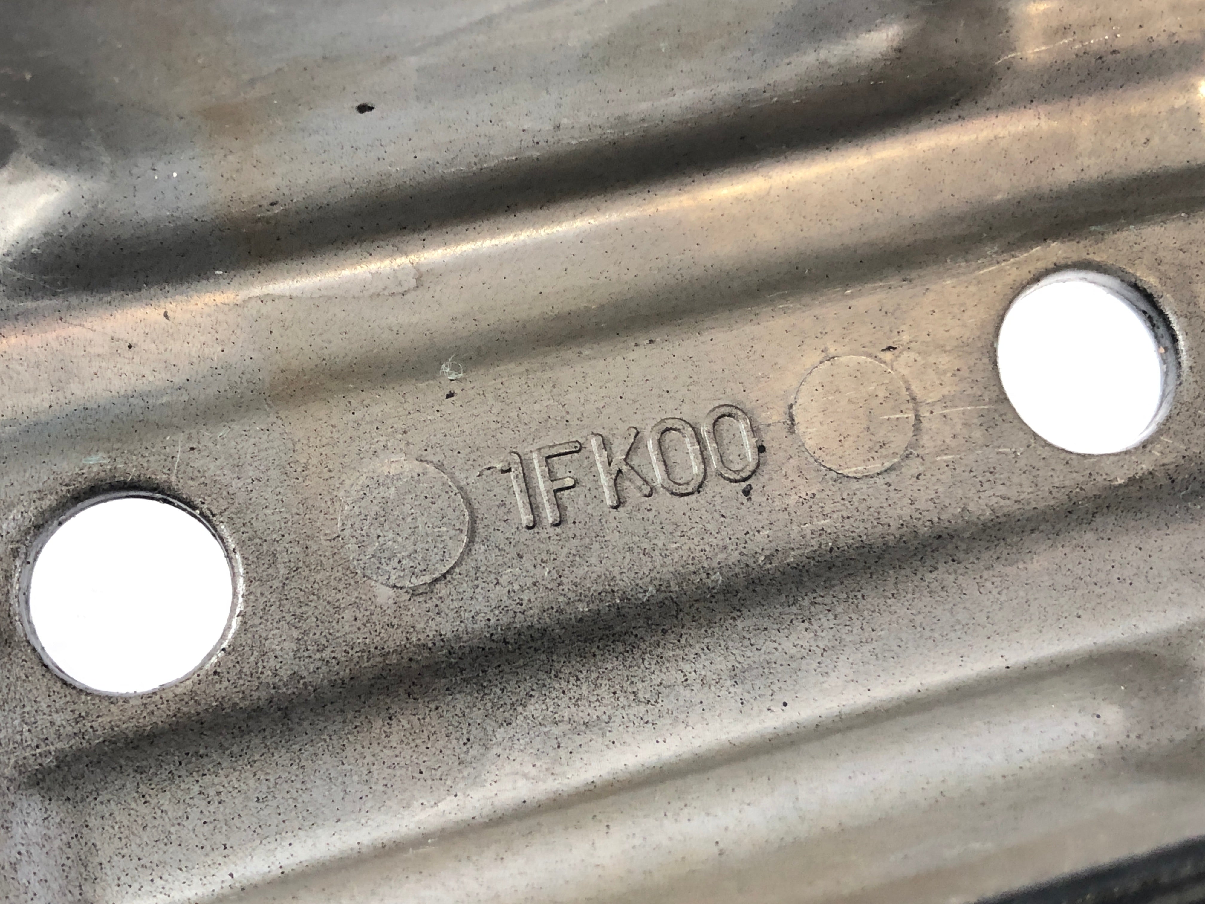 Yamaha V-Max 1200 2LT [1994] - Valve cover