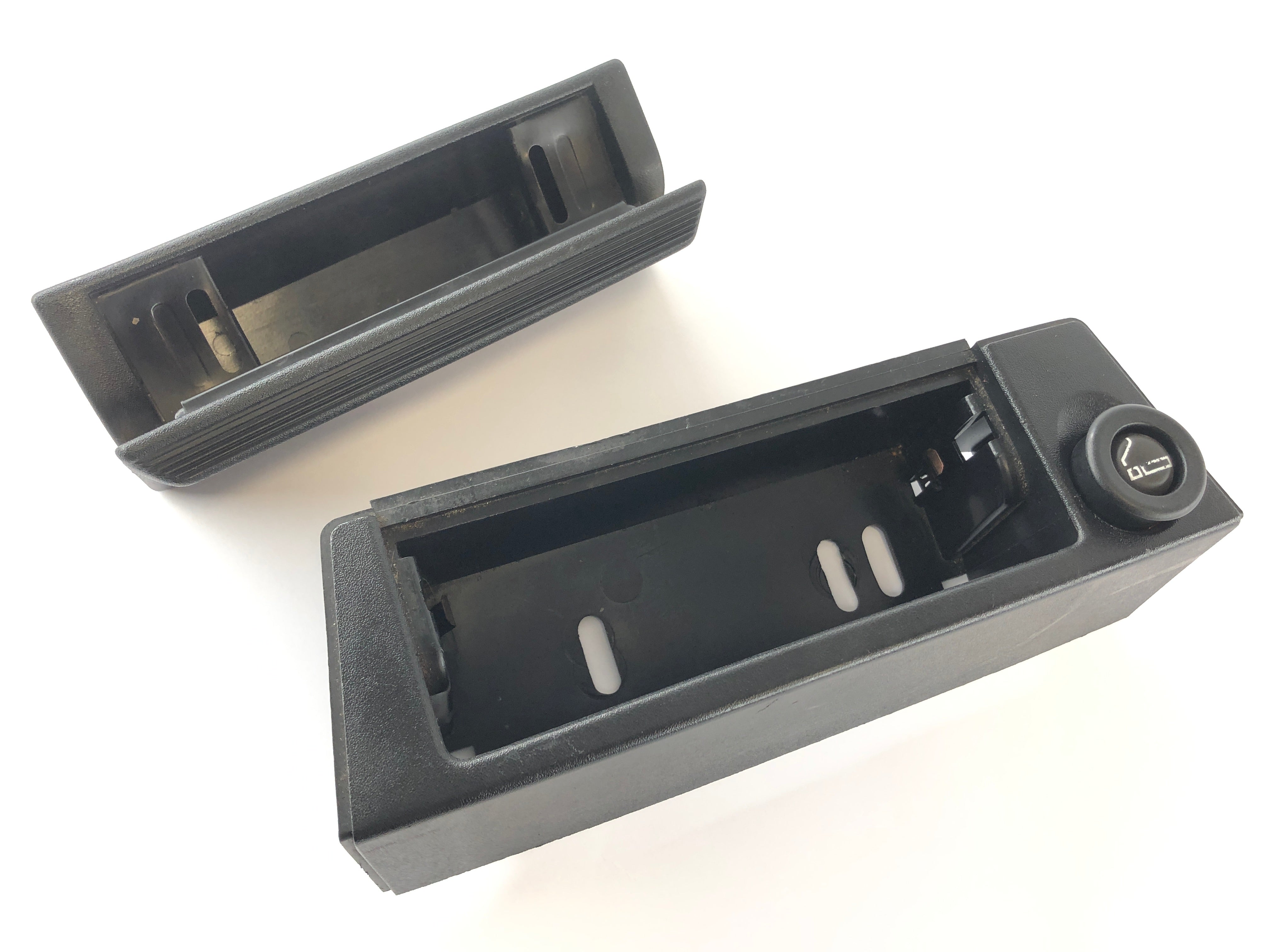 BMW M 535i E28 [1986] - Ashtray center console with lighter