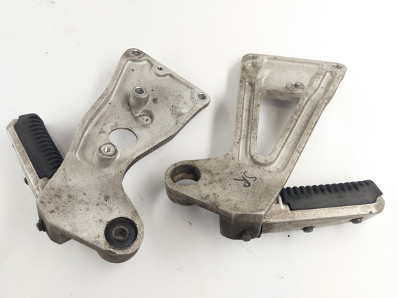 Suzuki GSXR 1100 GV73A [1992] - Footrests of Soccer Foot s držákem