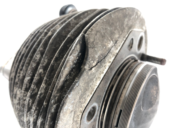 BMW R 75/6 [1974]  - 右边有活塞的气缸