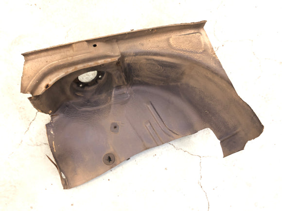 BMW M 535I E28 [1986] - Radhaus z liczbą podwozia i korpusem papierów