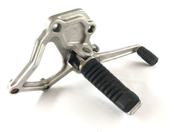 Ducati Paso 750 [1990] - pravý úsek řidiče s brzdovým pedálem