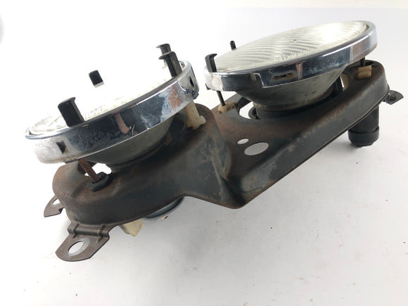 BMW M 535i E28 [1986] - Forlygter til venstre vinduesvisker