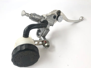 Ducati 900 SS [1992] - Rempomp bij de rempomp voor de voorhand met remhendel