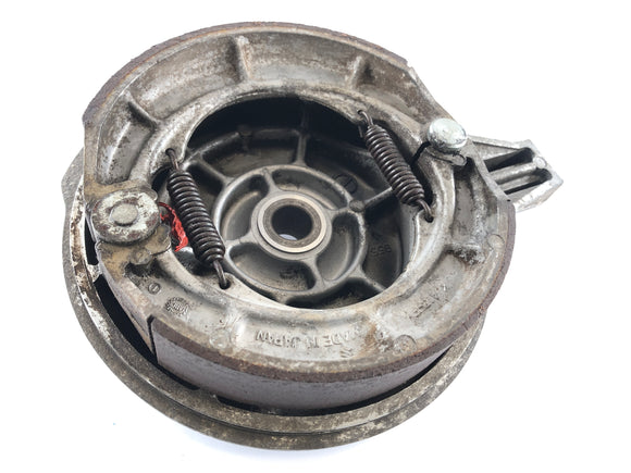 Suzuki LS 650 NP41B [1990] - Brzdový buben krytu kola vzadu vzadu