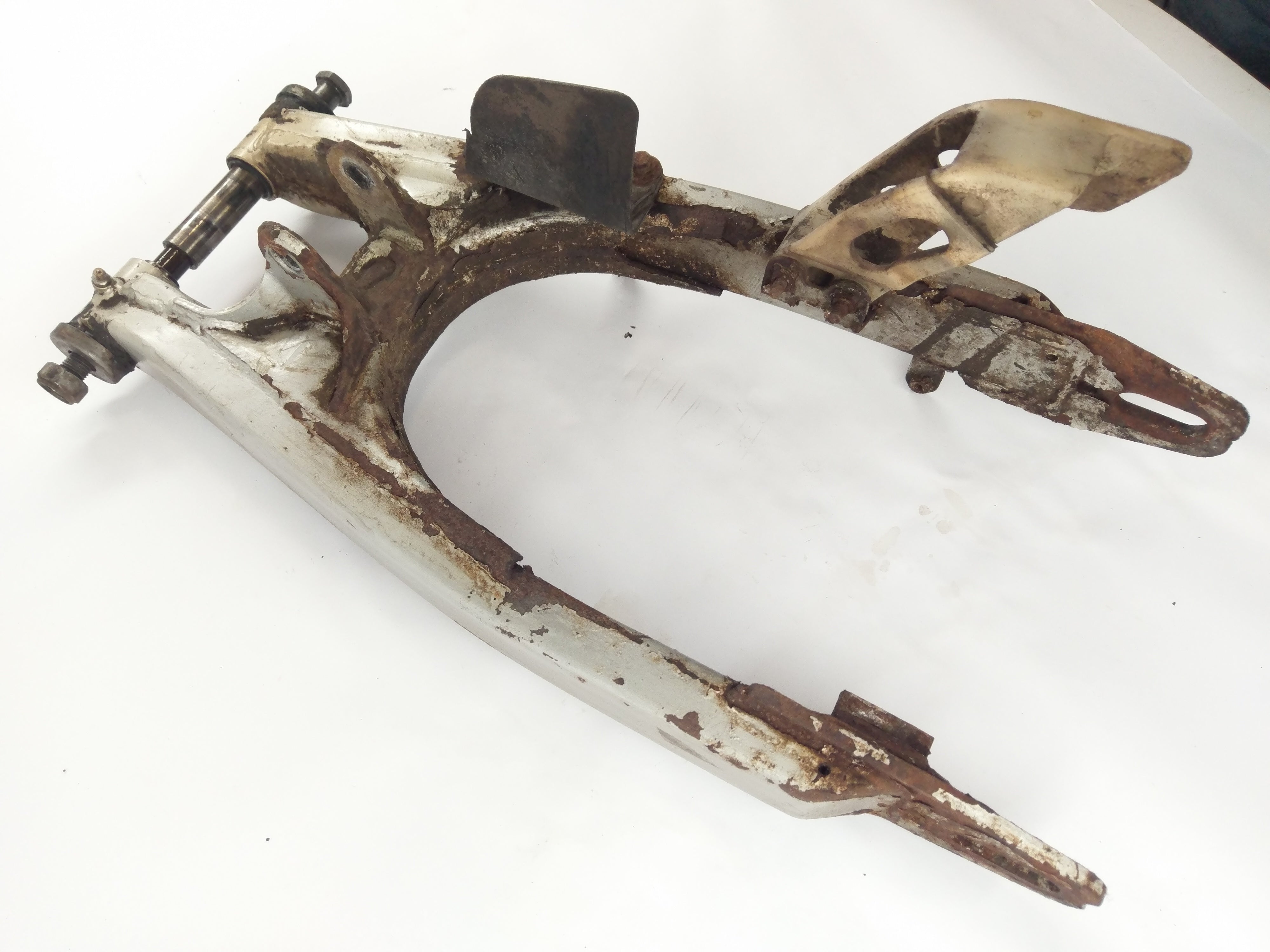 Yamaha XT 350 55V [1987] - Swingarm Rear swingarm