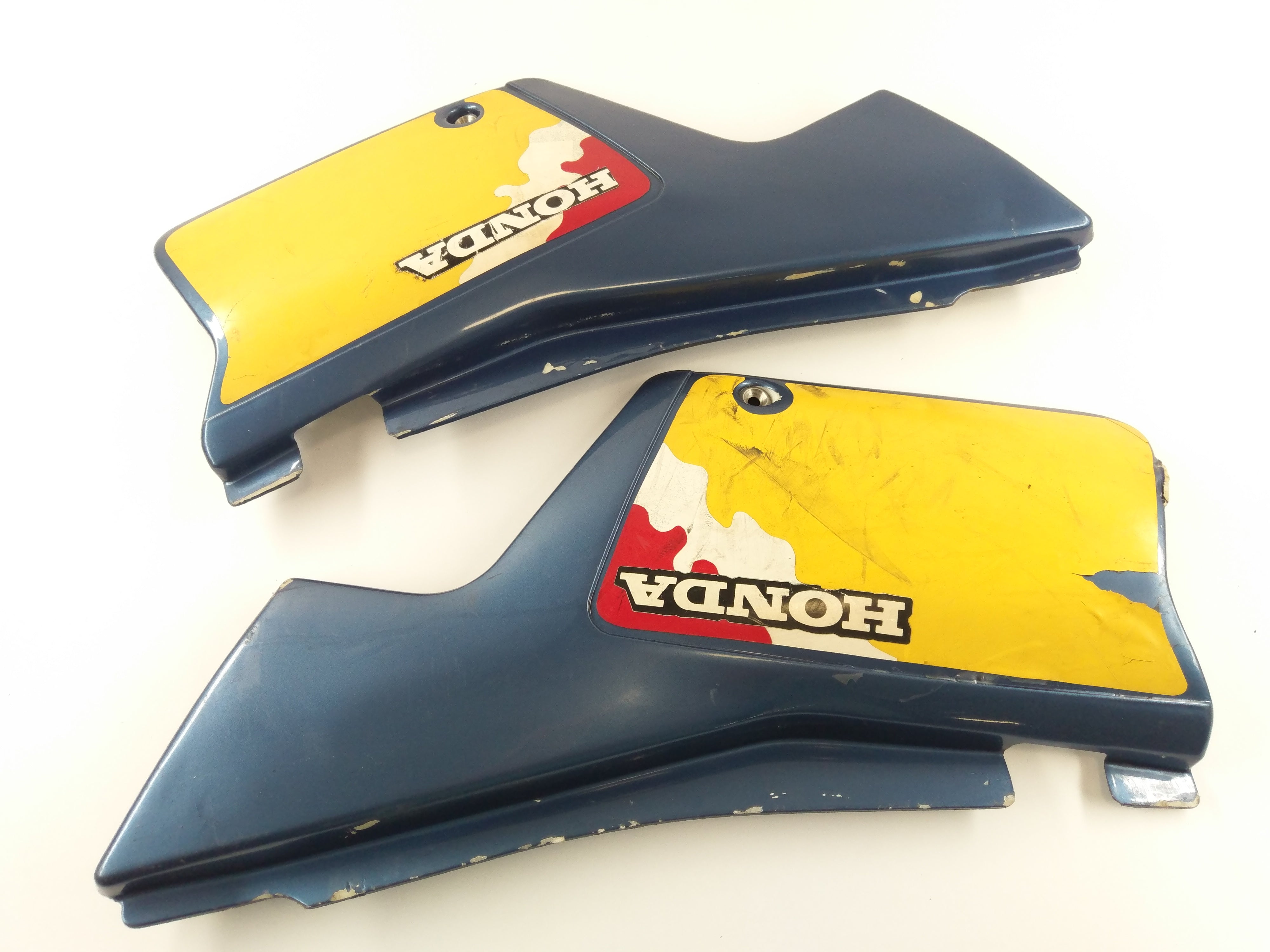 Honda XL 500 R PD02 [1983] - Side panels rear fairing right and left