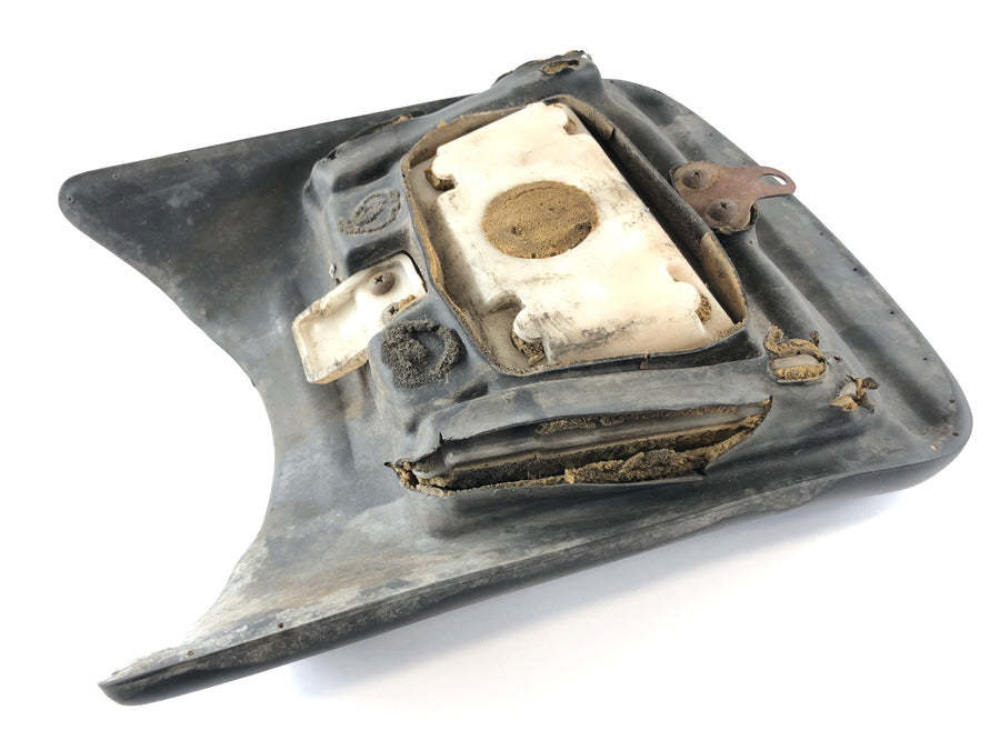 Yamaha TZR 125 4FL [1997] - Driver seat cover torn ???
