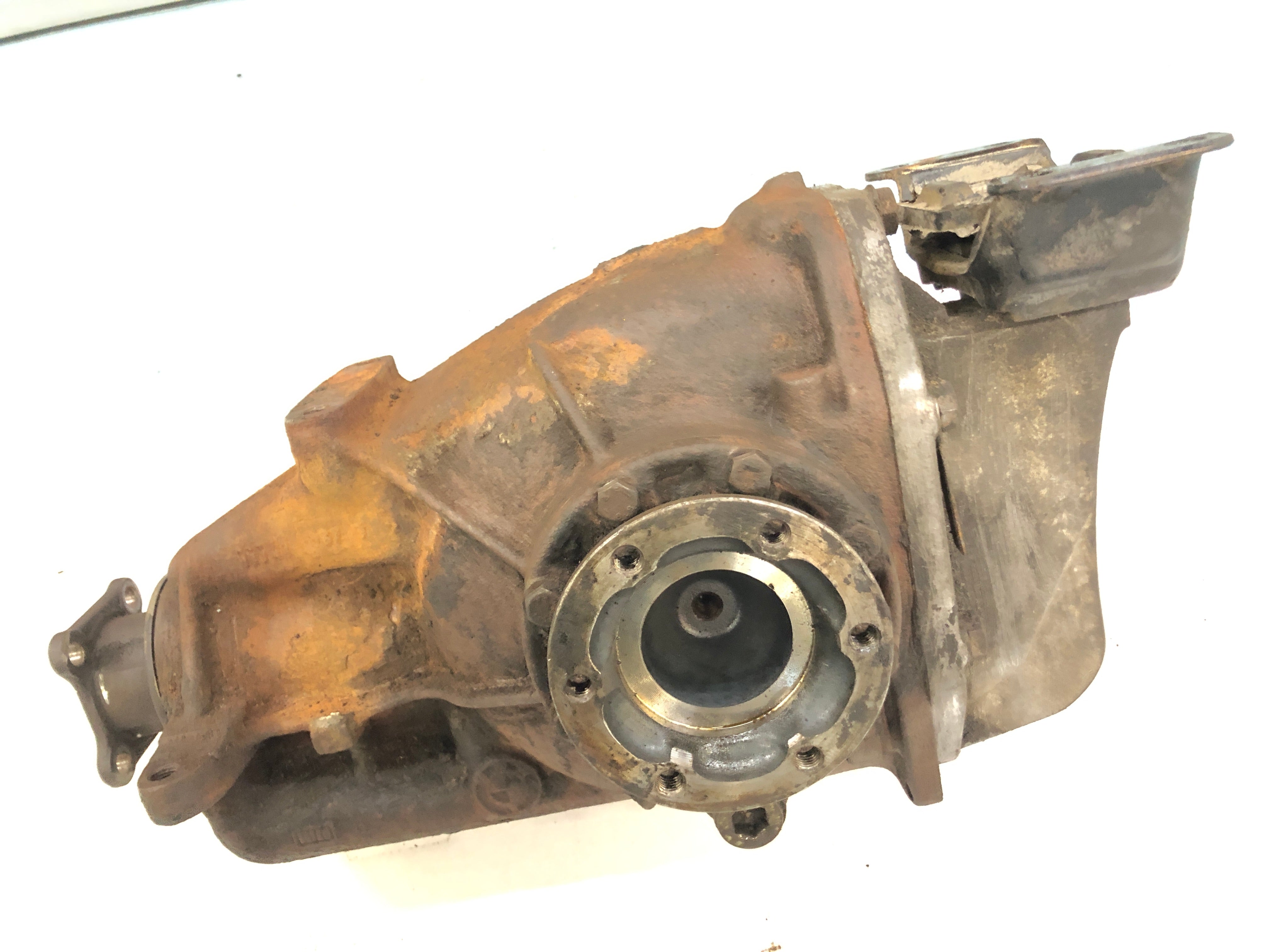 BMW M 535i E28 [1986] - Rear differential rear axle transmission