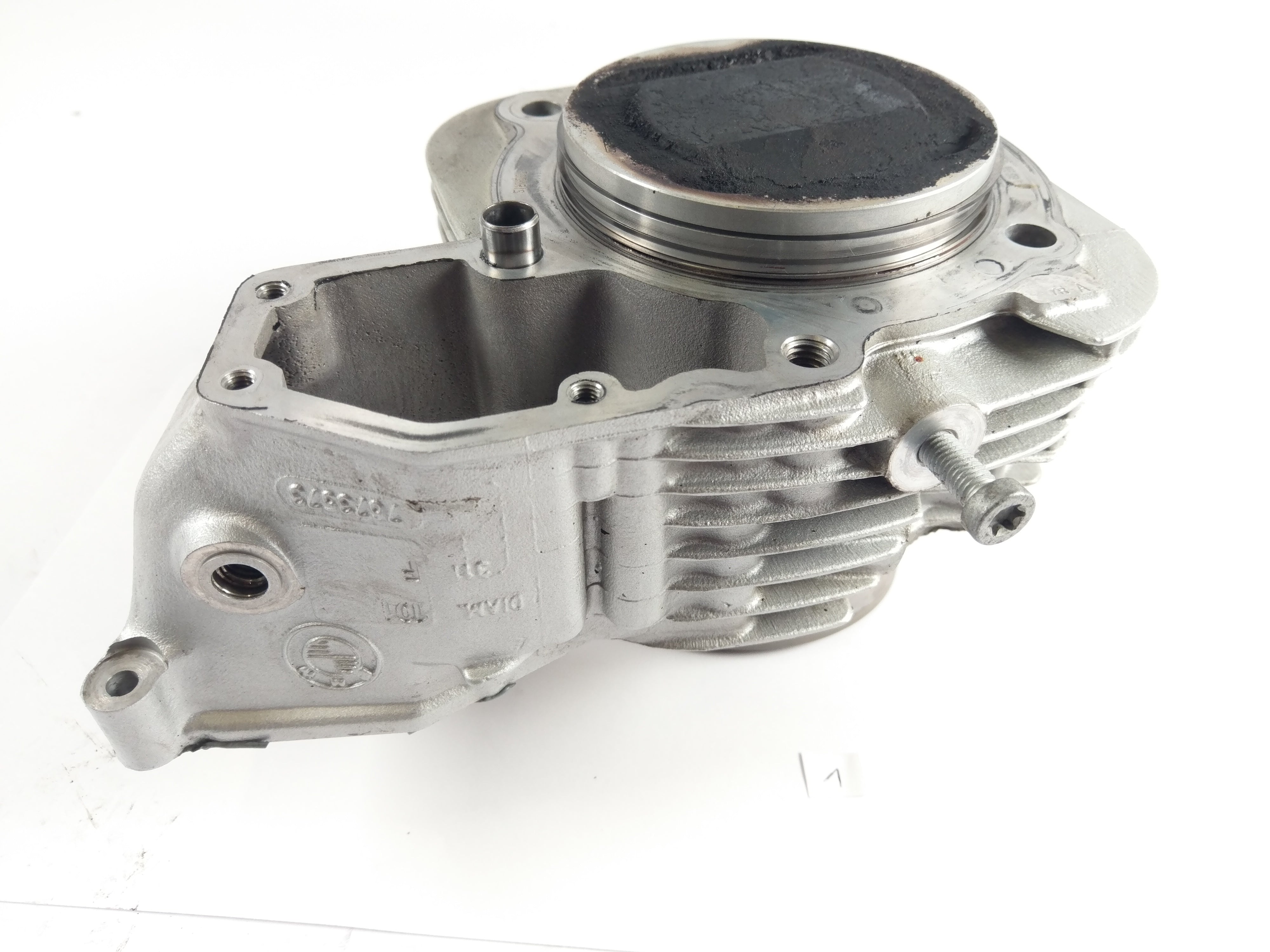 BMW R 1200 R - K27 [2007] - Cylinder with piston