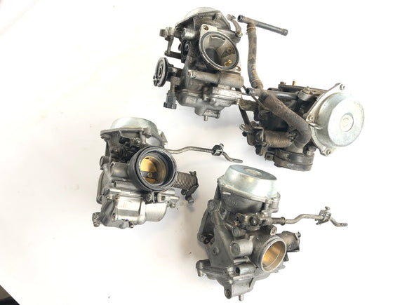 Honda VFR 750 F RC24 [1988] - A bateria do carburador deve ser processada