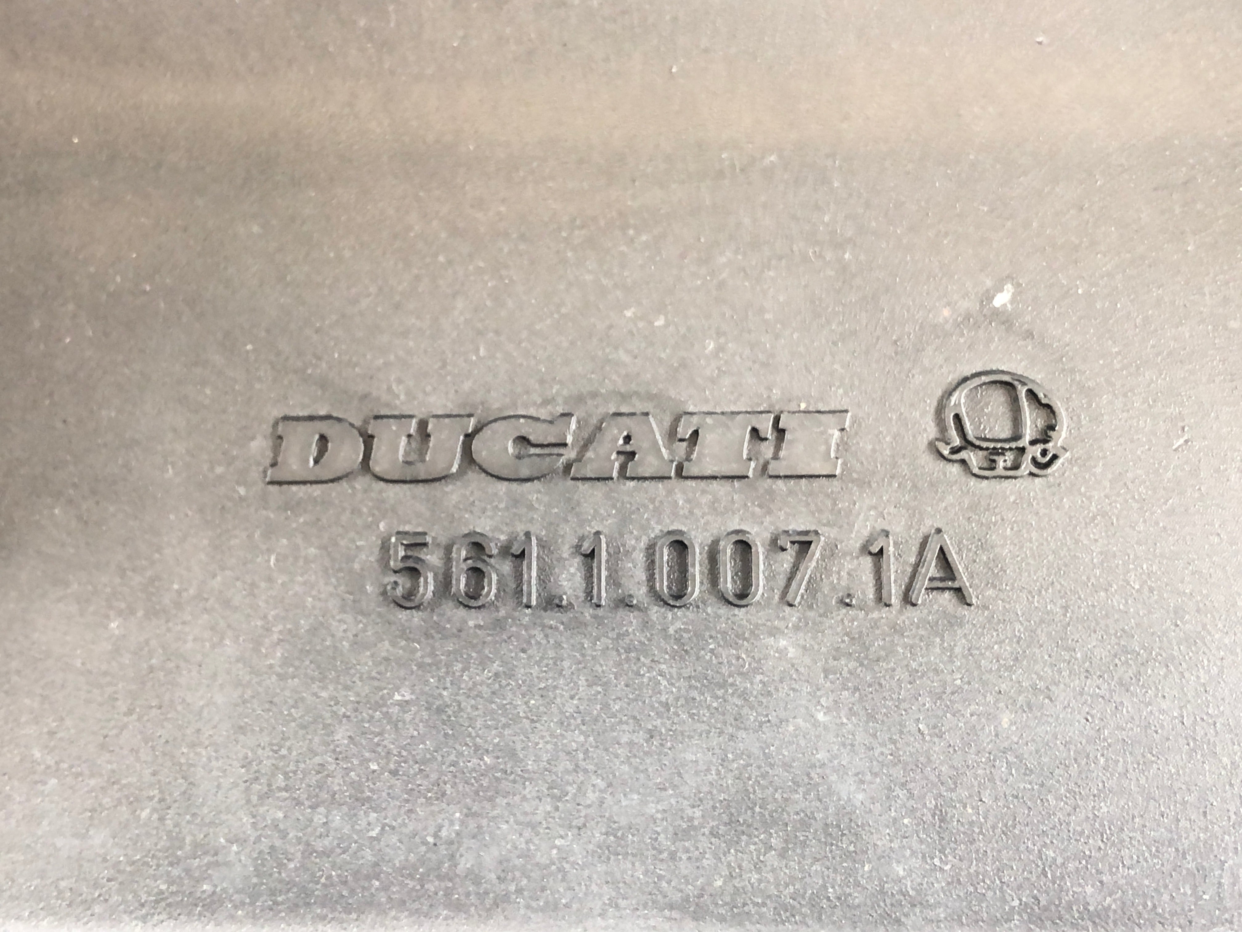 Ducati 900 SS [1993] - Support de plaque d'immatriculation pour carénage intérieur arrière