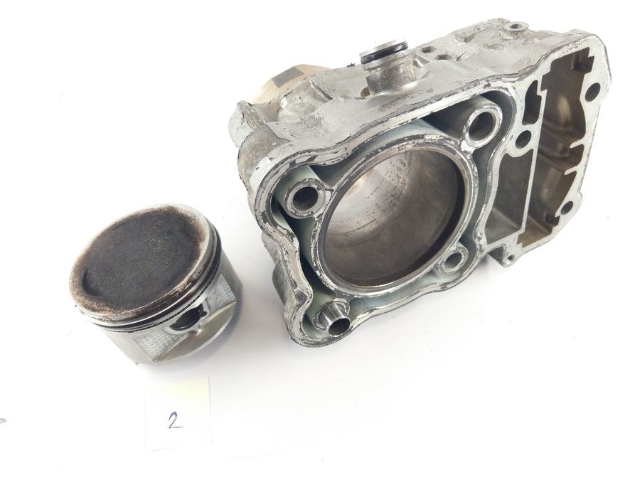 Honda Africa Twin XRV 650 RD03 [1989] - Cylinder with piston