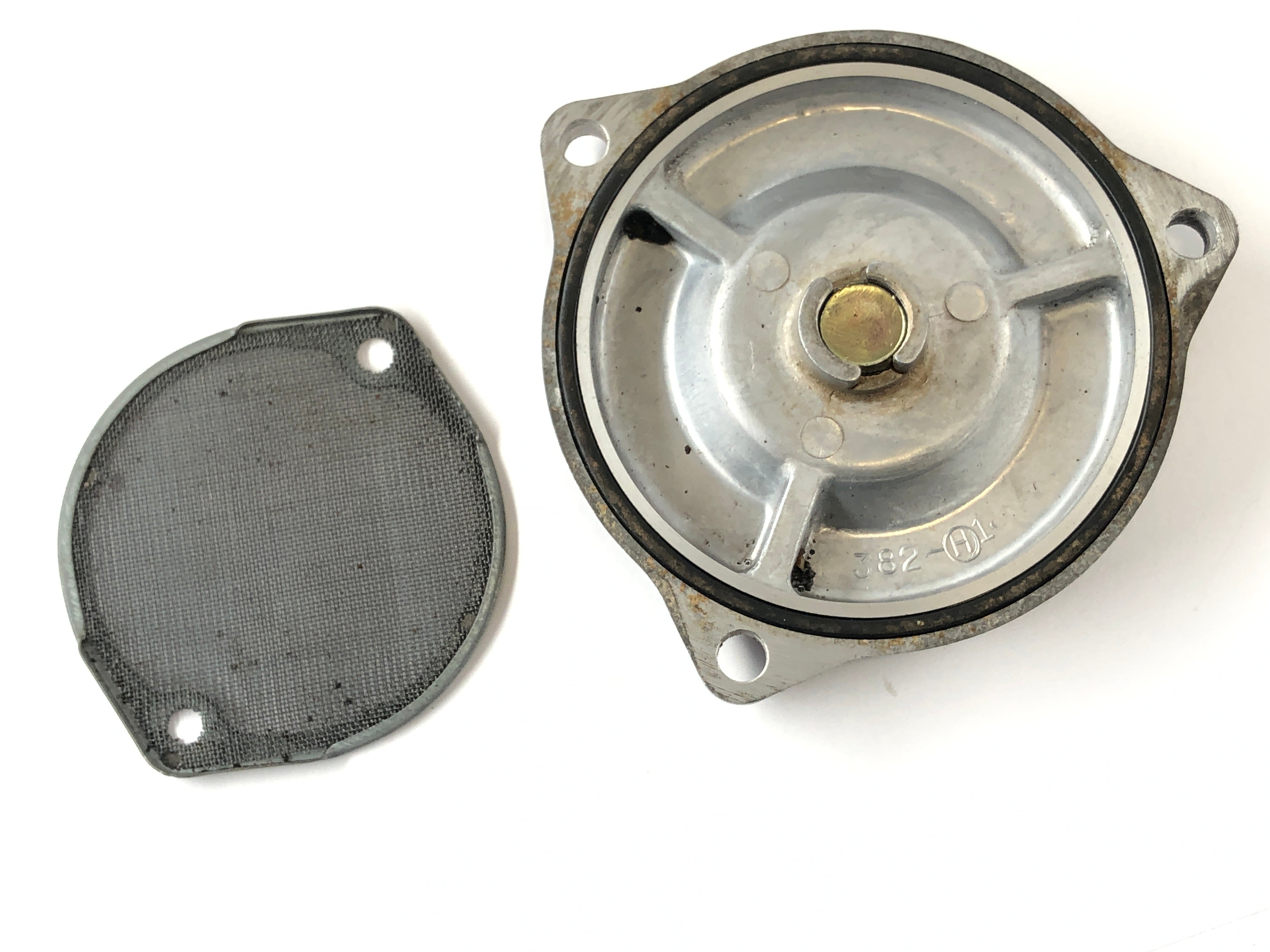 Suzuki DR 250 SJ41A [1982] - Oil strainer with lid - 0