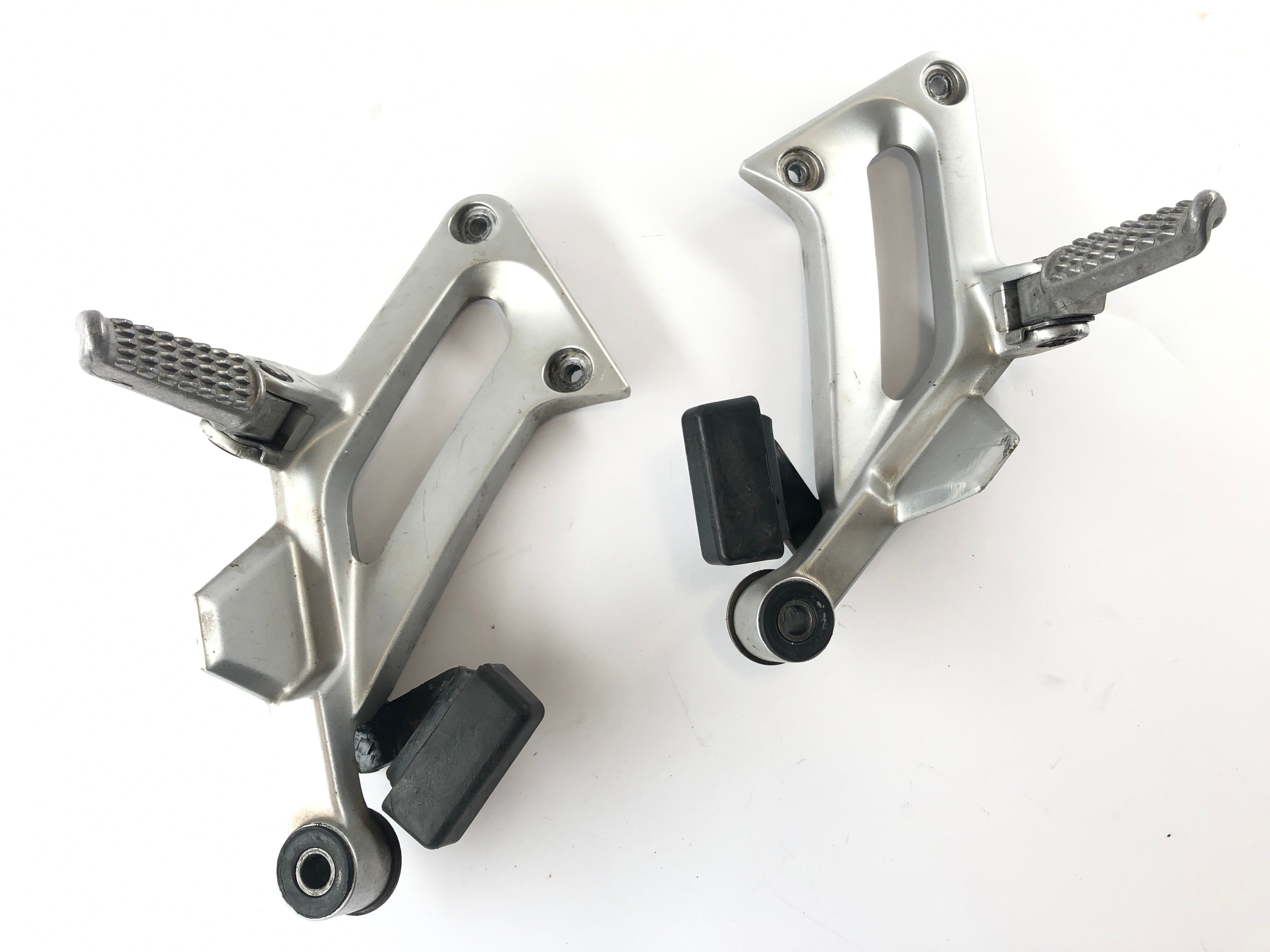 Yamaha FJR 1300 A RP11 [2005] - Passenger footrests right and left with holder