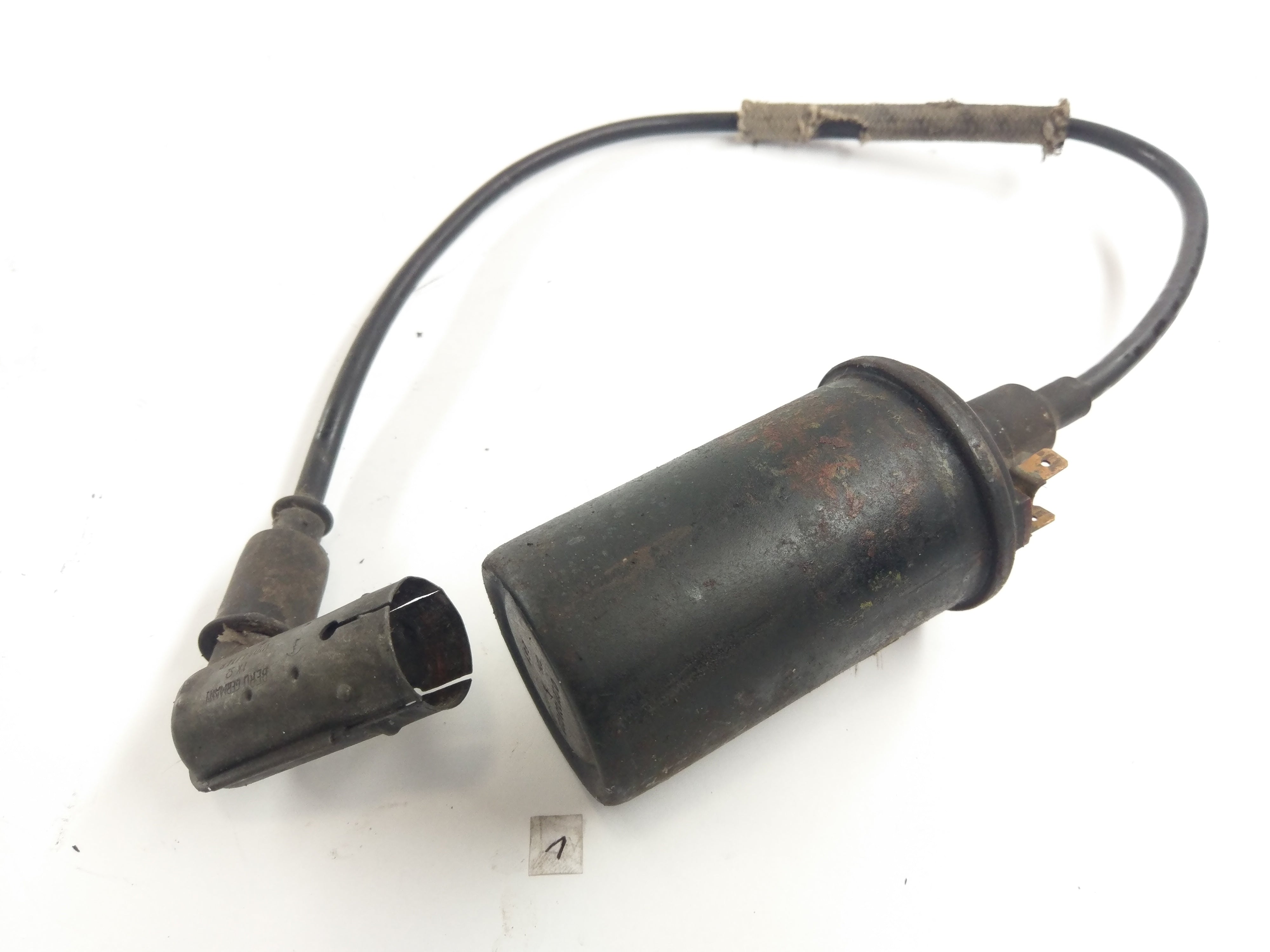 BMW R75/5 [1973] - Ignition coil with spark plug connector