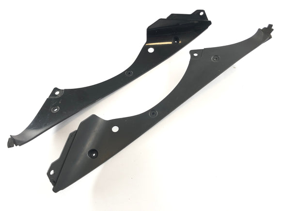 Yamaha YZF R6 RJ03 [2000] - Carénage intérieur de cockpit