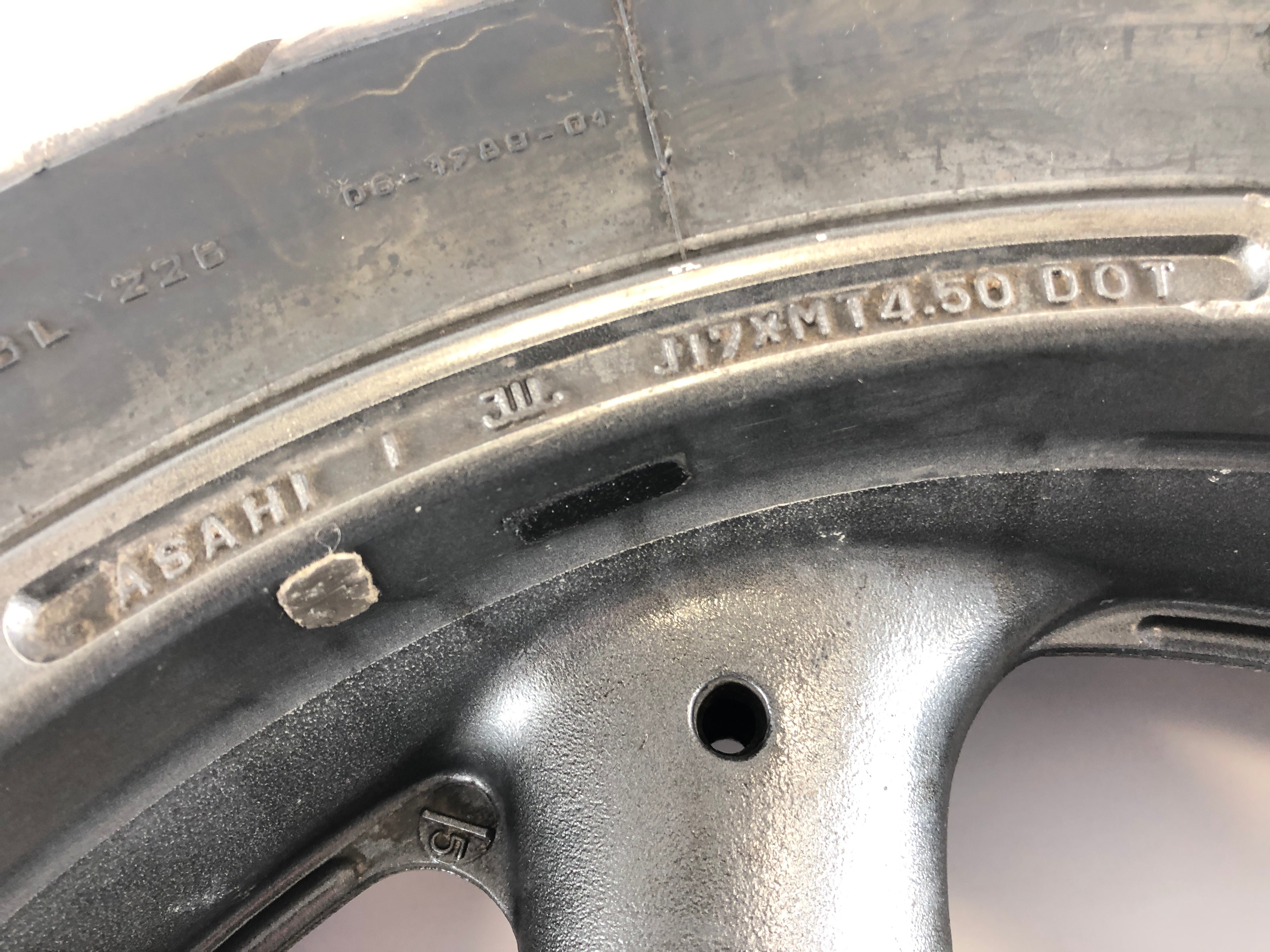 Suzuki GSX-R 1100 GV73B [1991] - Rear wheel rim