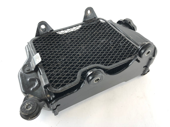 川崎KLR 250 KL250D [1988]  - フィラーネック付きの右側のウォータークーラー