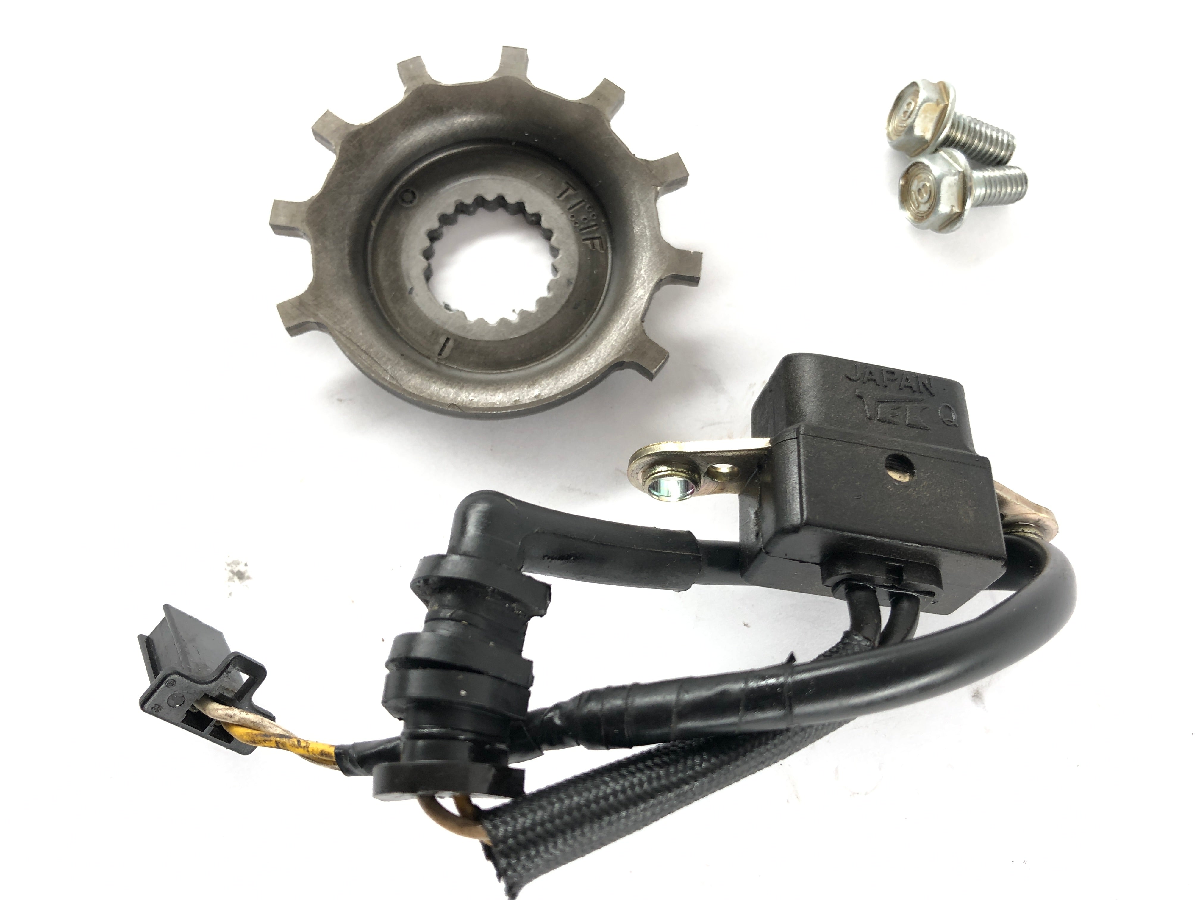 Honda CBR 900 RR SC28 [1995] - Servicio de impulso de recogida alternador