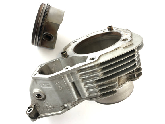 BMW R 1150 GS [2000] - válec s písty nalevo