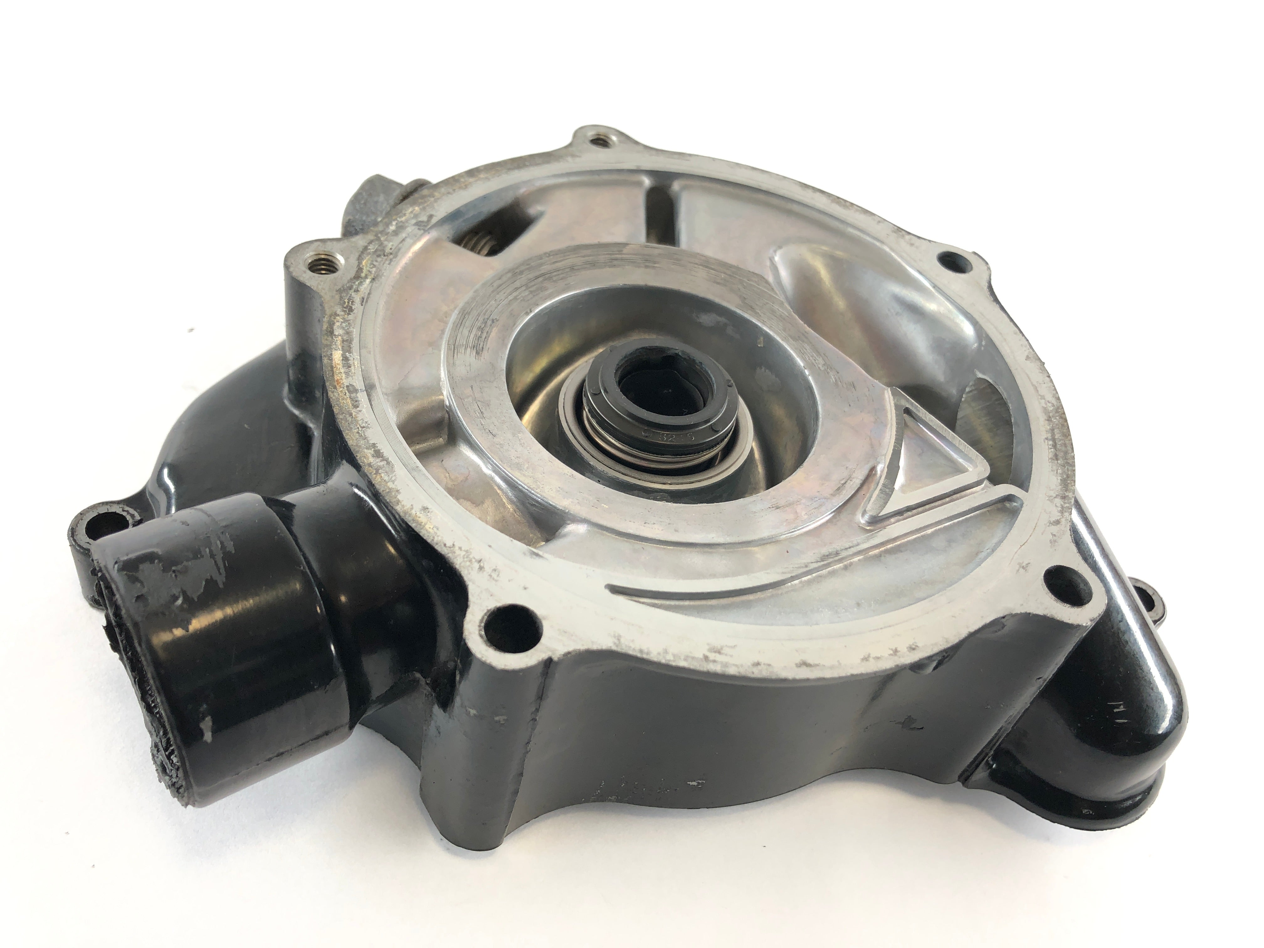 Yamaha V-max 1200 2EN [1997] - Water pump housing