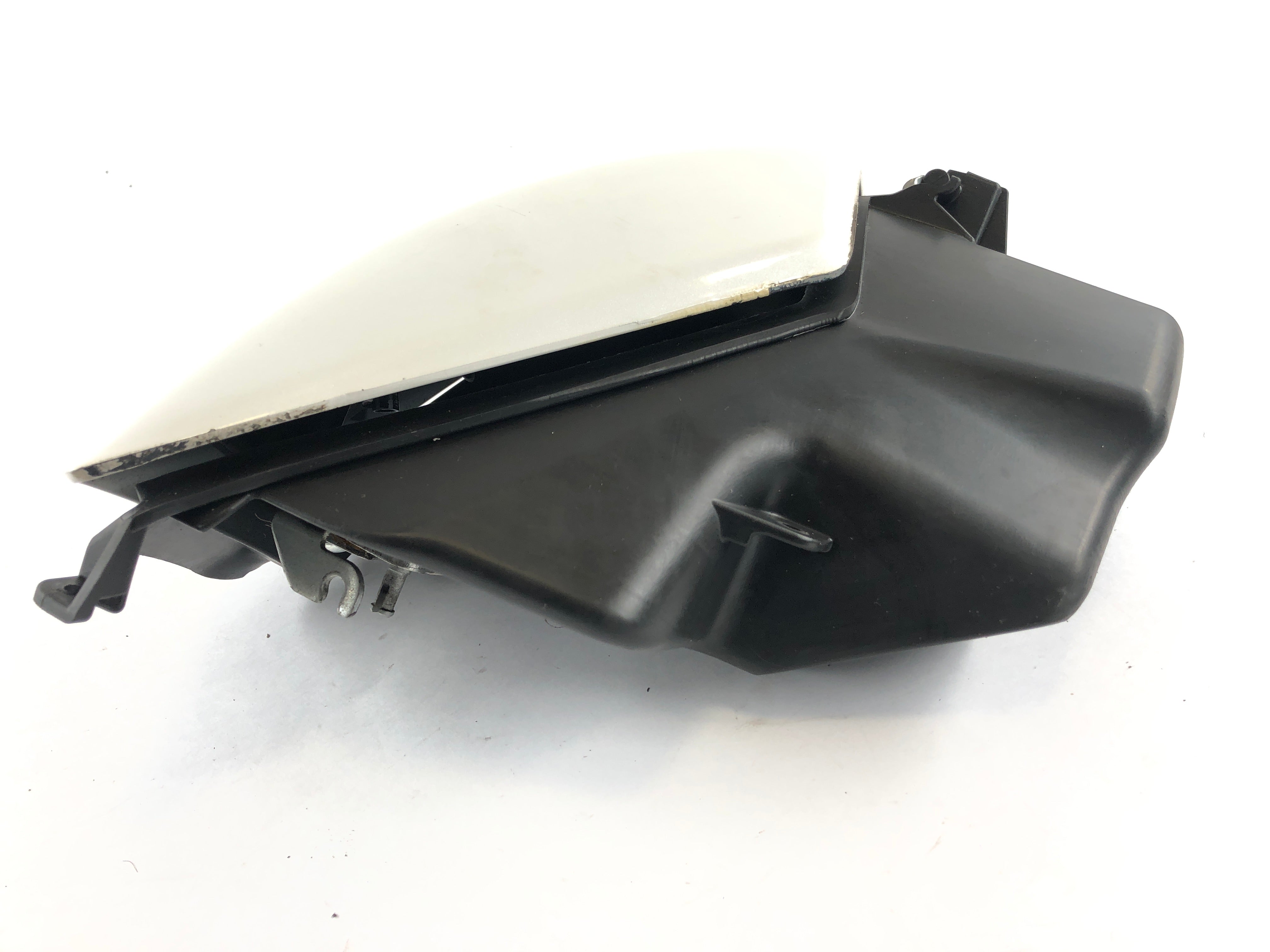 Moto Guzzi Stelvio 1200 8V [2011] - Storage compartment cover front right with flap