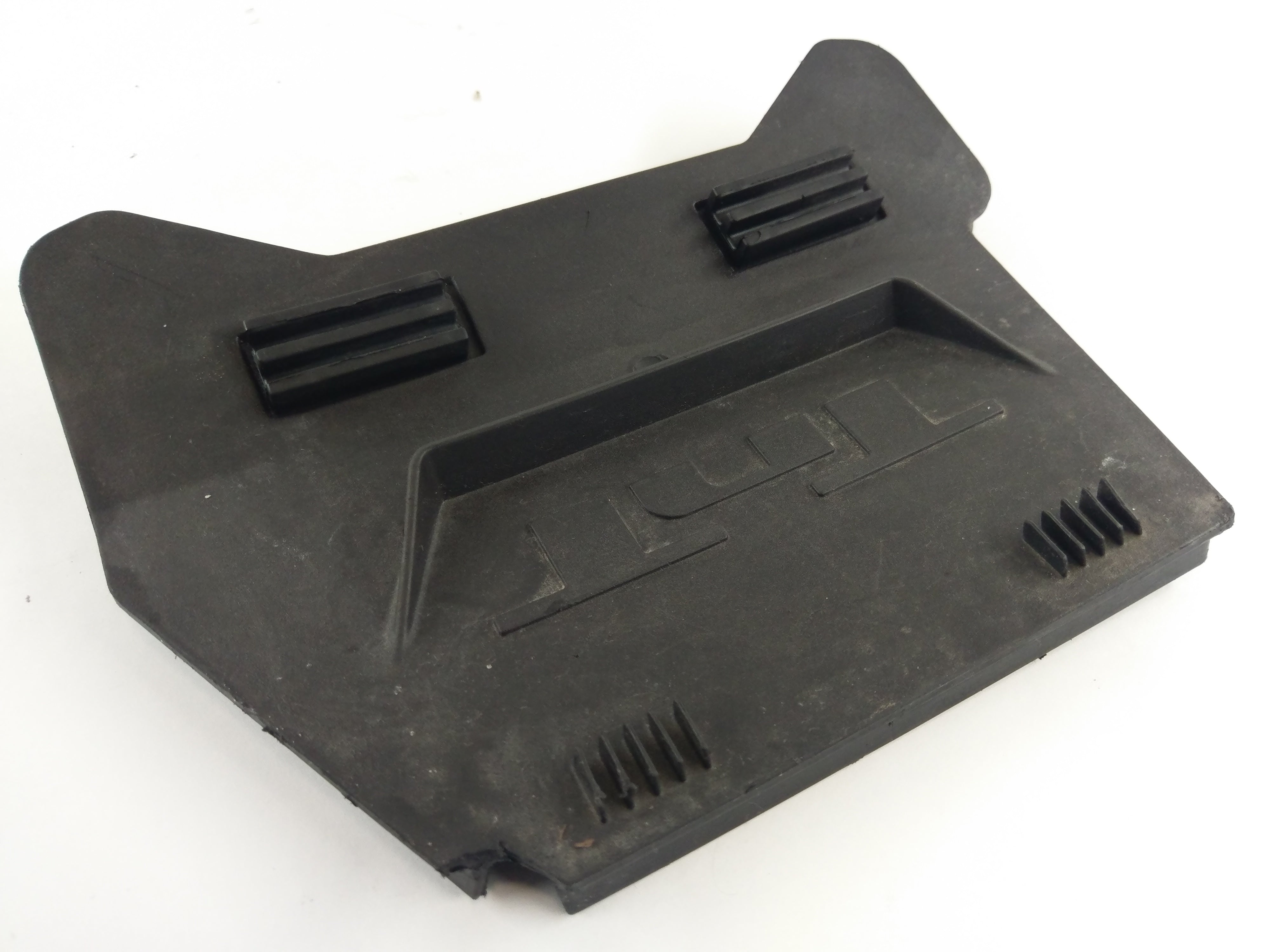 Benelli TNT 1130 Sport [2002] - Battery box cover