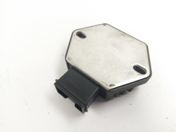 Honda 750 CB Seven Fifty RC42 [1992] - Rectificador del controlador del controlador alternador