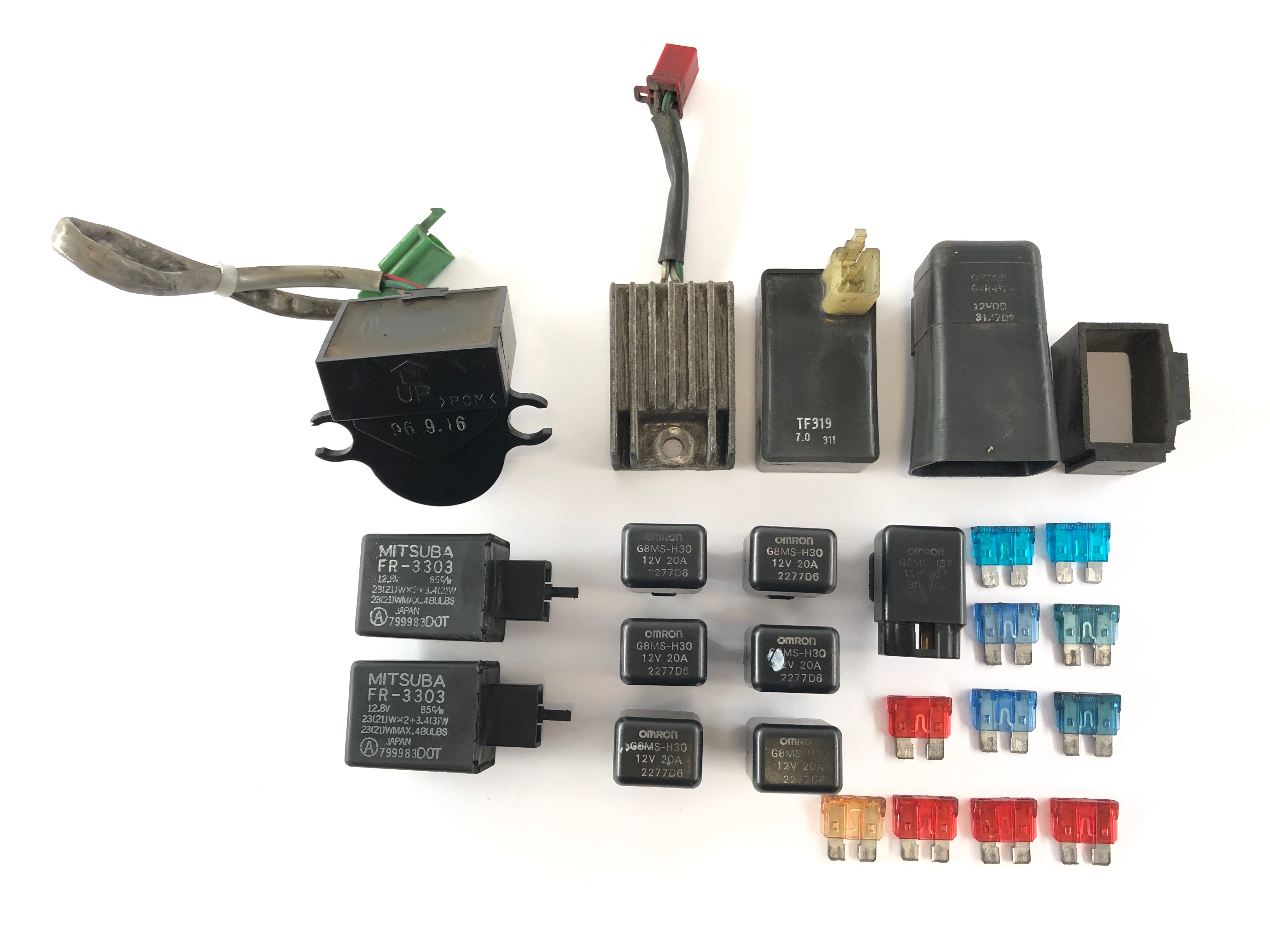 Honda GL 1500 Goldwing SC22 [1988] - Electronics bundle relay fuses