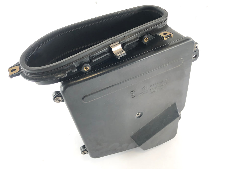 BMW R 1200 RT [2004] - storage compartment
