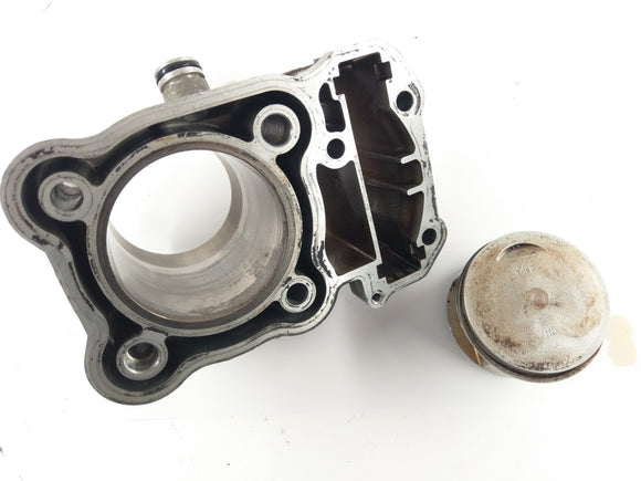 Honda Africa Twin XRV 650 RD03 [1989] - цилиндр с поршнем