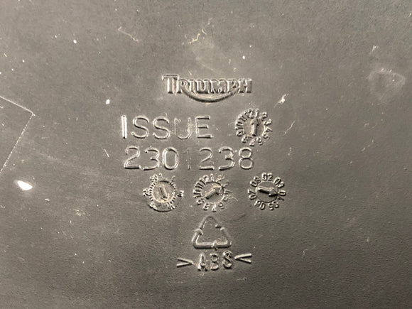 Triumph Thruxton 900 [2004] - Copertura laterale a destra