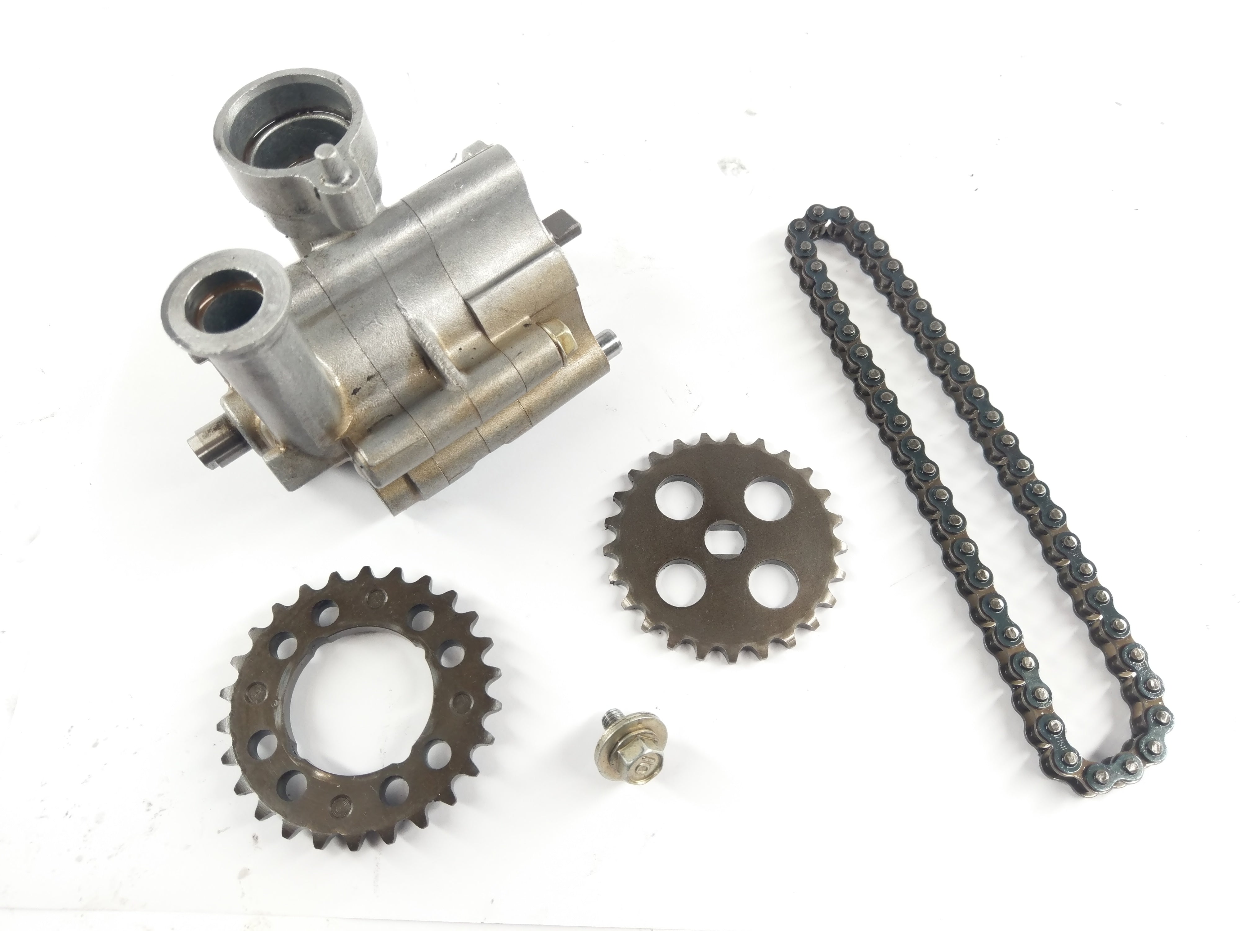 Honda VFR 800 FI RC46- Oil pump with drive - 0