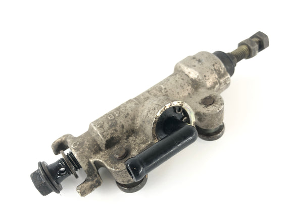 Suzuki Dr 800 S Big [1991] - brzdový válec vzadu