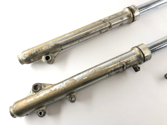 スズキdr 600 SN41A [1986]  - 軸付きガベルテレガベル