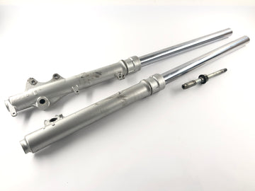 ヤマハDT 125 4BL [1999]  - 軸付きフォークテレガベル