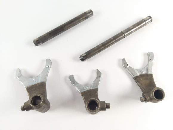 Yamaha XT 350 3YT / 55V [1991] - Kytkinhaarukka aaltojen kanssa