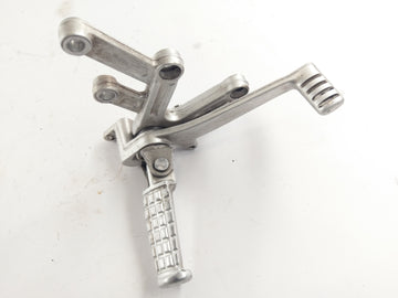 Триумф Скорость Тройная T509 885i [1998] - подводка справа с держателем и педалью тормоза