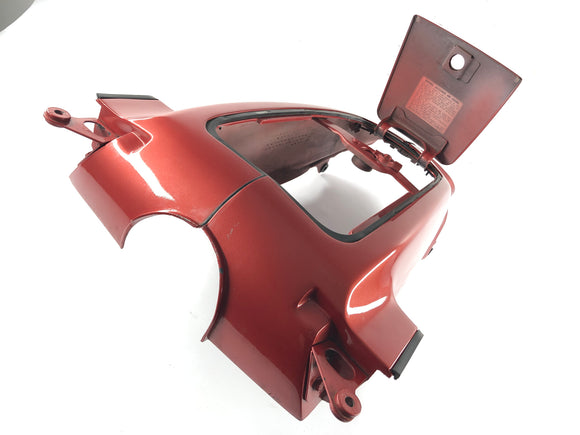 Honda Goldwing GL 1200 SC14 [1991] - Облицовка посередине перед сиденьем с помощью клапана бака