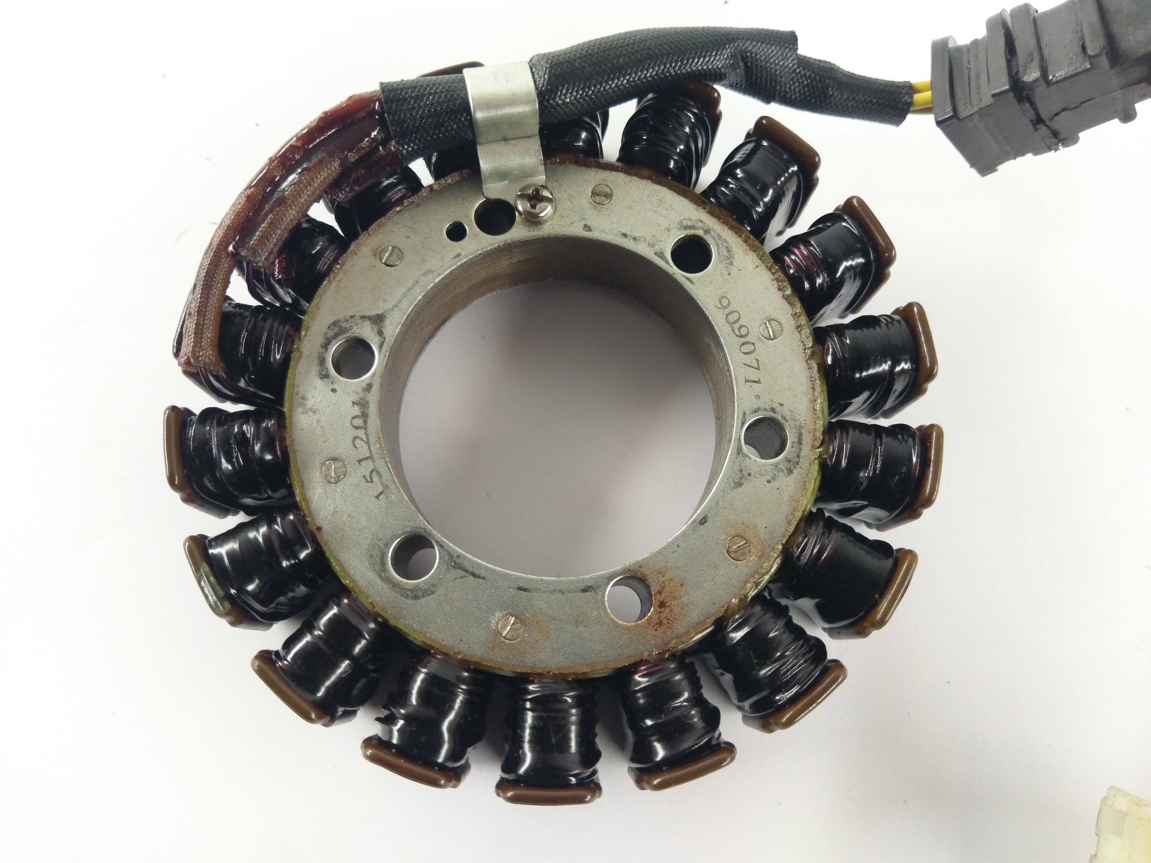 Honda CBR 900 RR SC33 [1996] - Stator Alternator