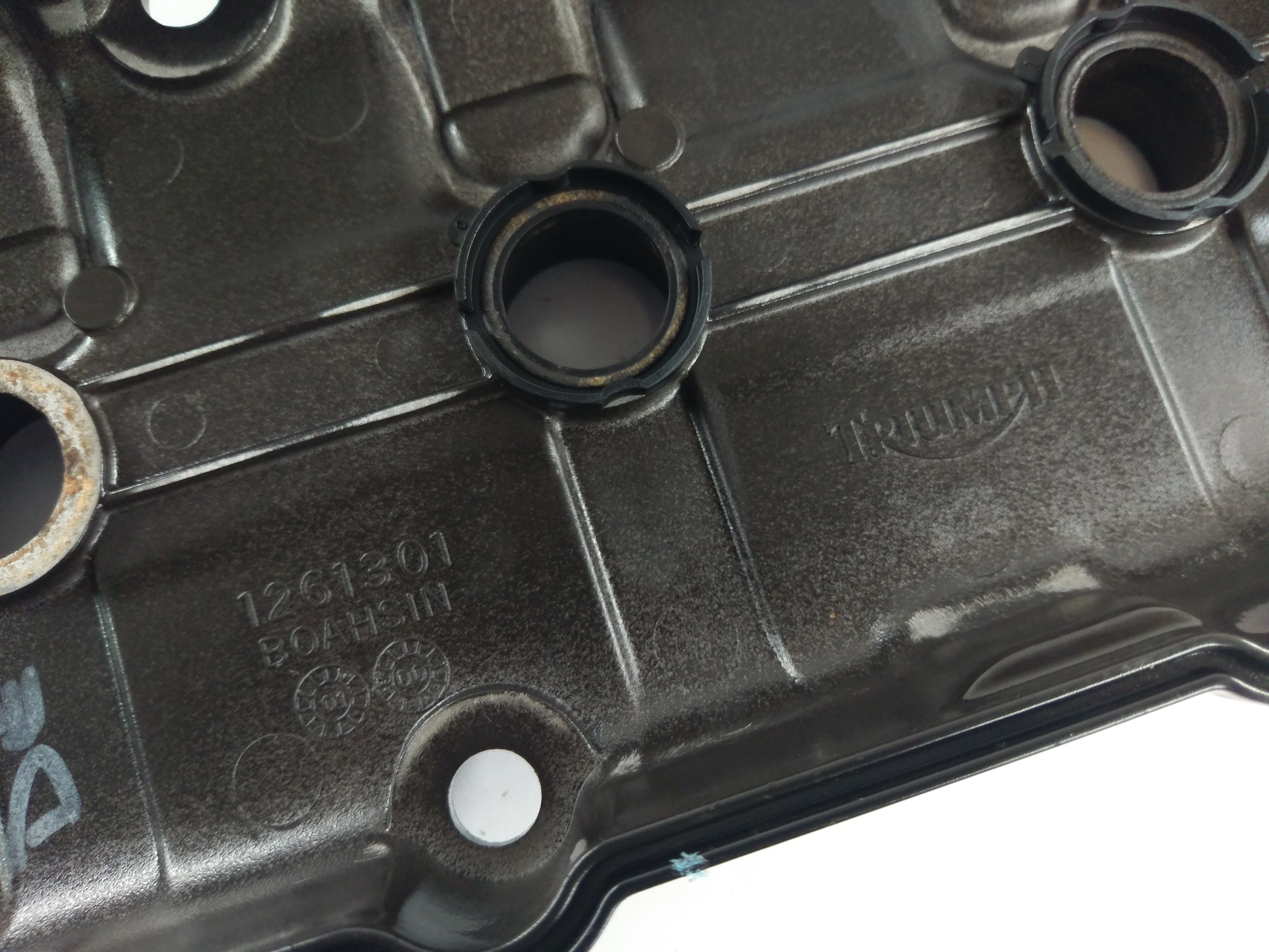 Triumph Daytona 955i T595N [2002] - Valve cover